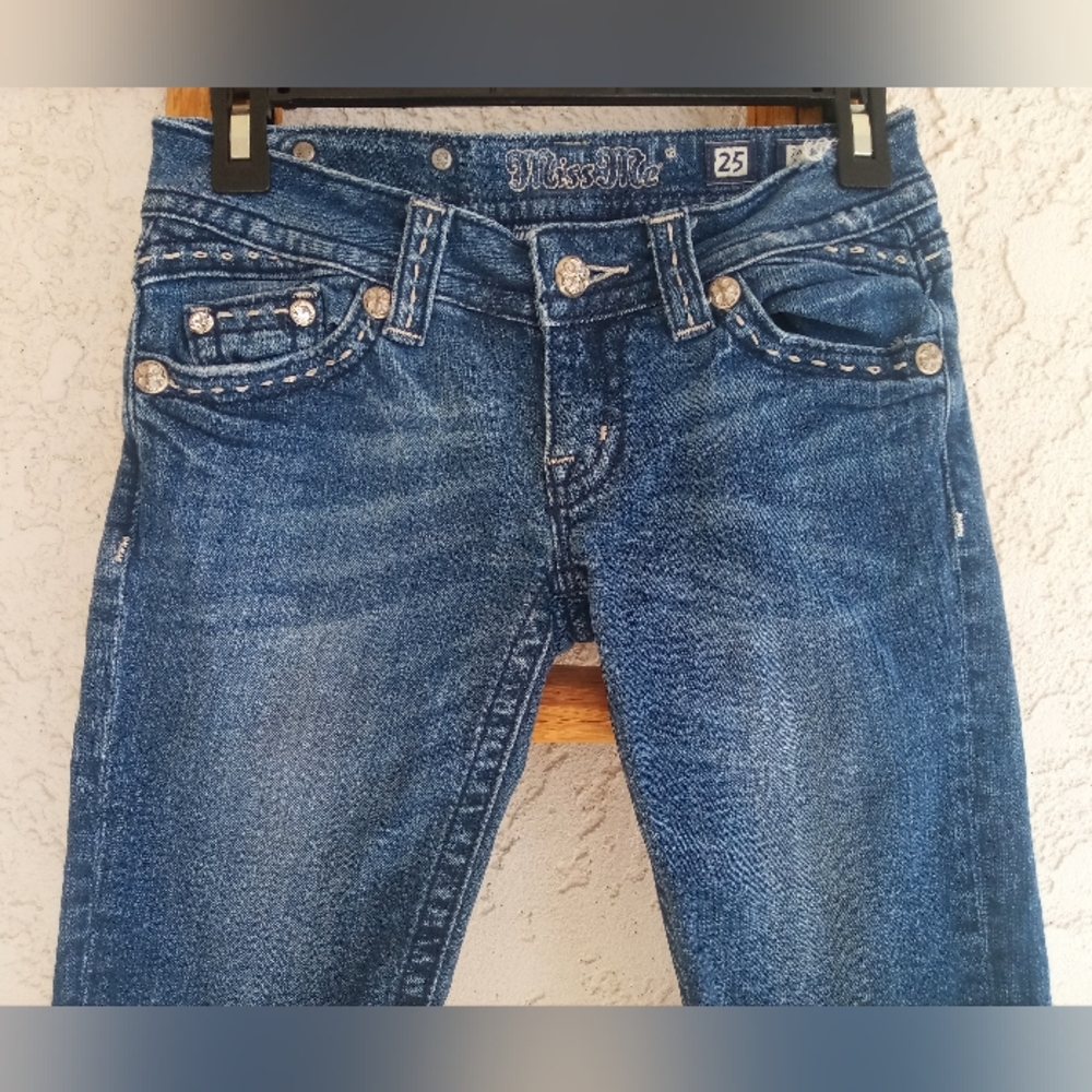 🔥Miss Me Womens Bermuda (25 W - 11 L) Stylish Denim Shorts. 🔥 FINAL PRICE 🔥 - Picture 8 of 11
